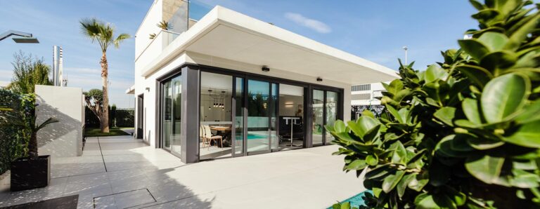 Consejos para Comprar Casa en Torrevieja: Evita Errores Comunes y Haz una Inversión Inteligente